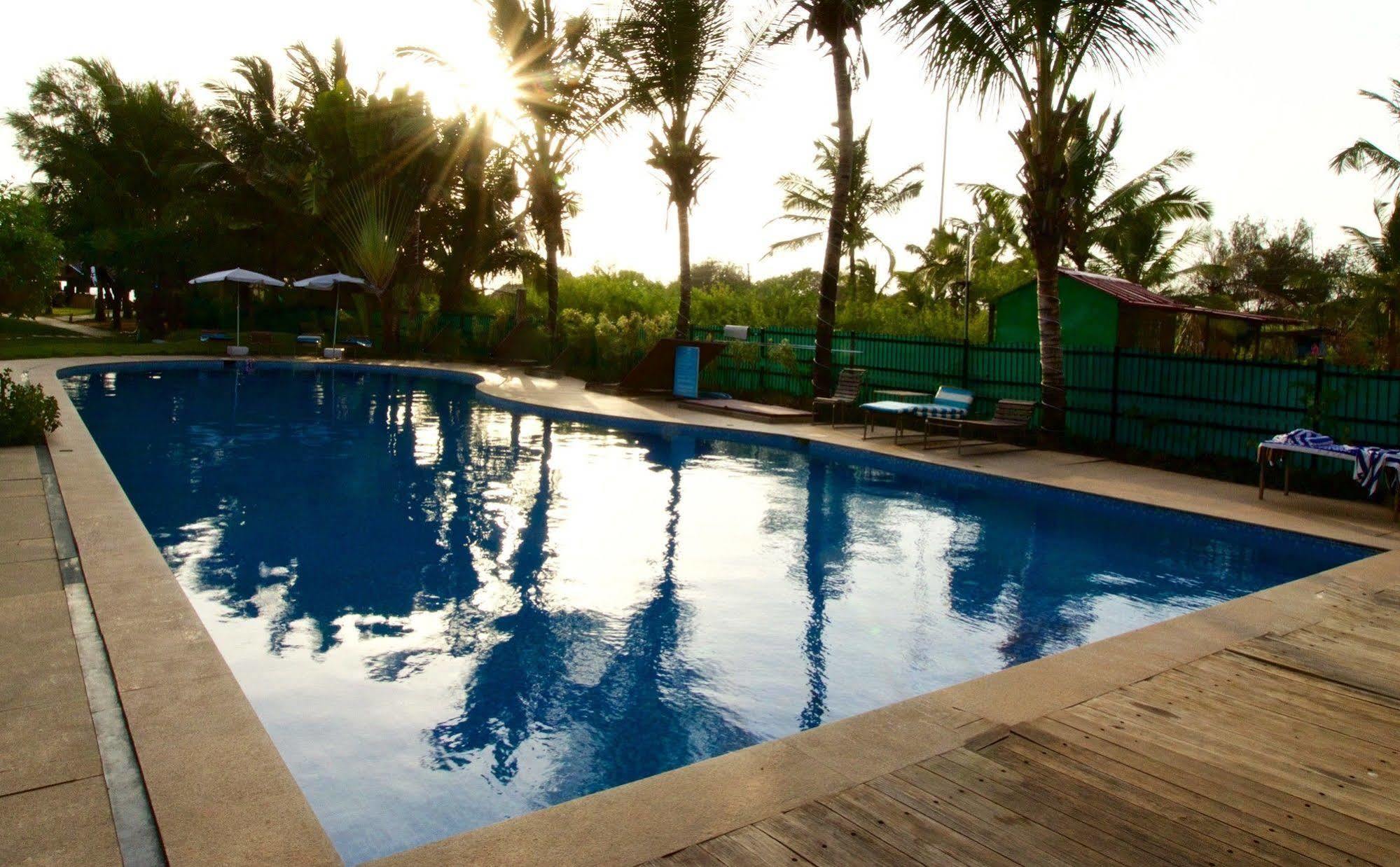 360° Beach Retreat 坎多林 外观 照片